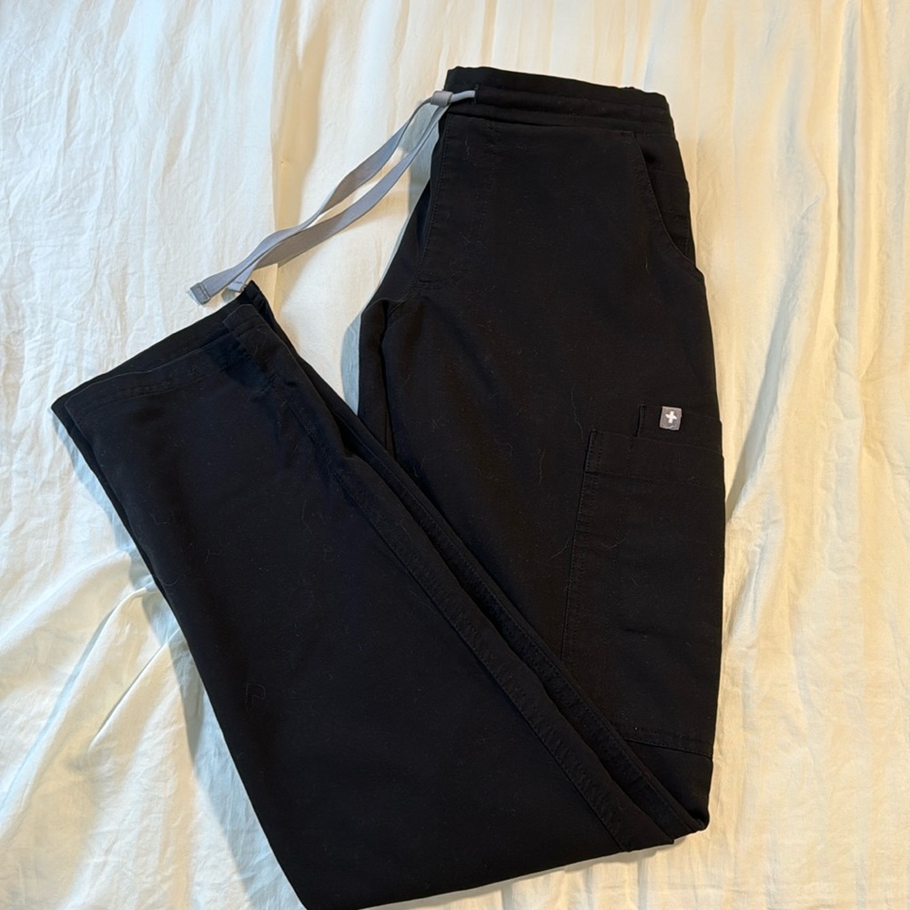 Figs skinny leg cargo scrub pants XXS! Yola style